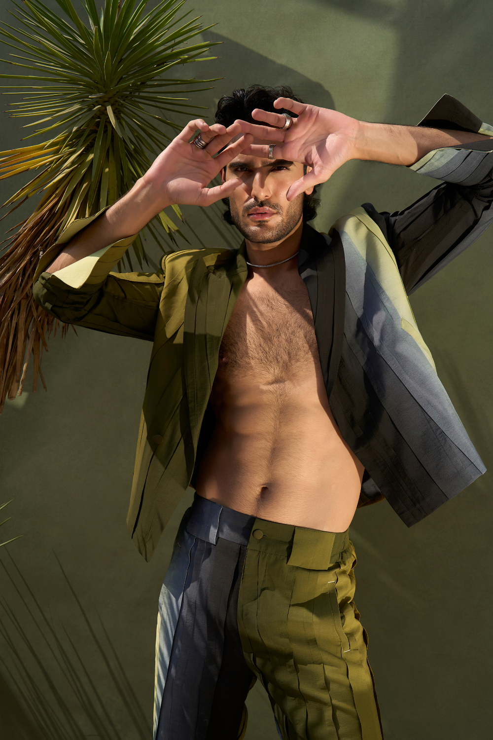 PLEATED BLADE GREEN OMBRE SUIT