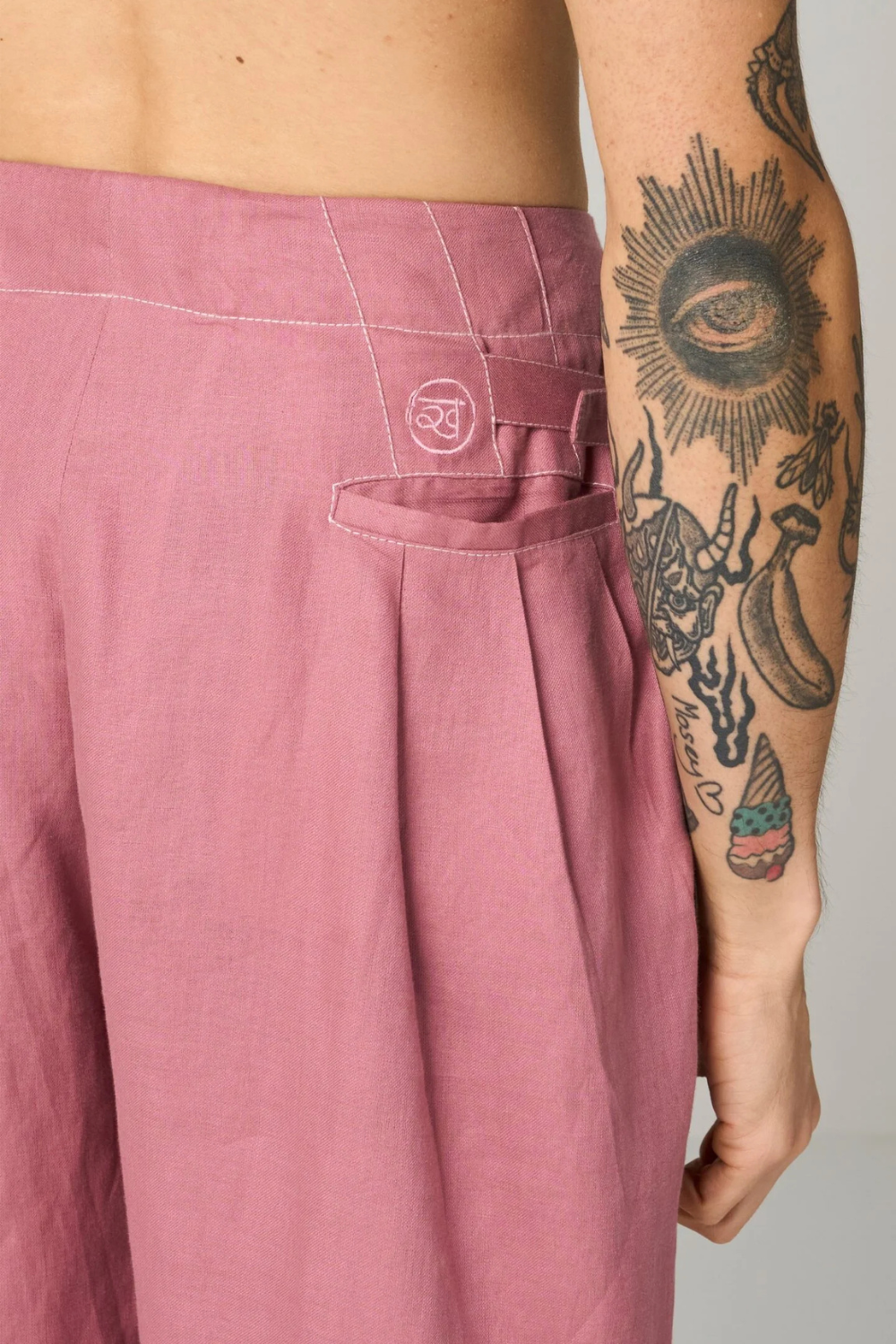 PLEATED WIDE PANTS
