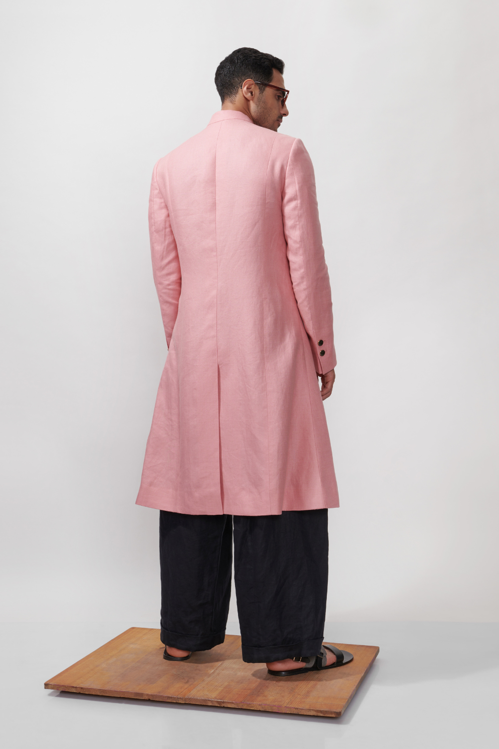 COLONIAL LINEN ACHKAN