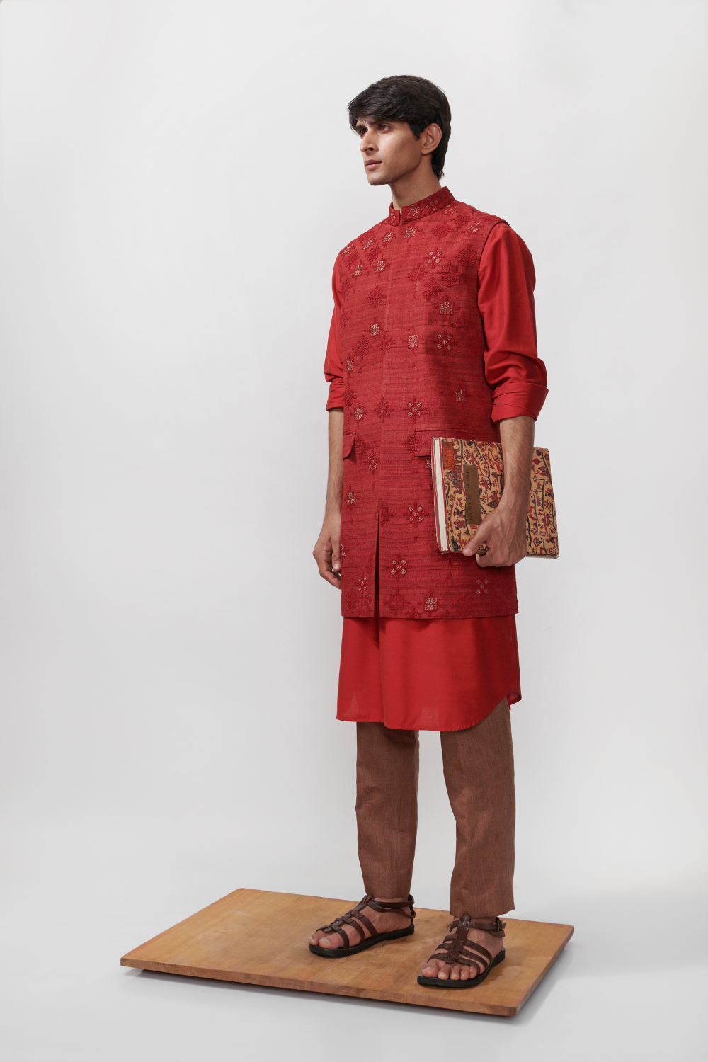 PARIZAAD LONGLINE BANDI SET